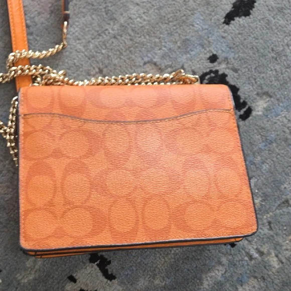 Coach Vibrant Orange Crossbody Bag with Gold Chain - Picture 4 of 6